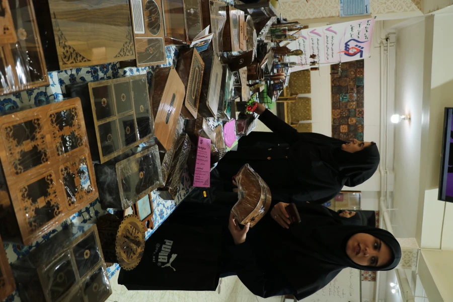 گزارش تصویری و  افتتاح نمایشگاه دستاوردهای  ناشنوایان در پردیس فاطمه زهرا س اصفهان