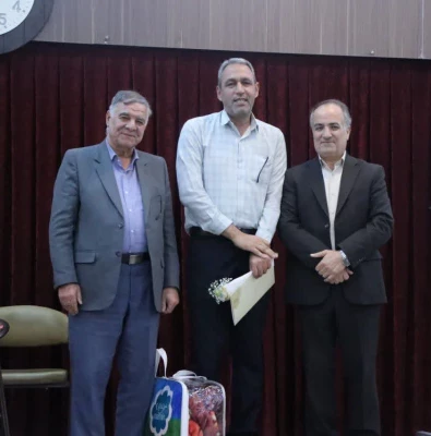 مراسم انتخابات کانون بازنشستگان دانشگاه فرهنگیان اصفهان همراه با تقدیر از جمعی از بازنشستگان دانشگاه