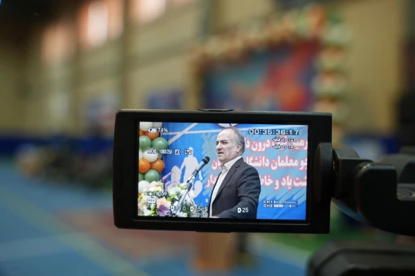 افتتاحیه چهارمین لیگ ورزشی درون دانشگاهی دانشگاه فرهنگیان اصفهان به طور همزمان در سراسر کشور برگزار شد. 