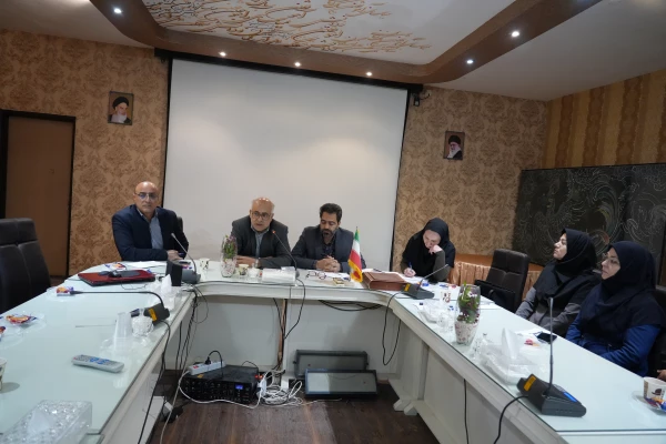 بررسی مشکلات و پرسش و پاسخ با سرپرستان خوابگاه 