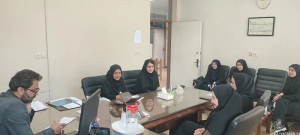 دیدار اعضای شورای صنفی با معاونت آموزشی پردیس فاطمه زهرا(س) 