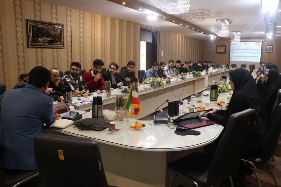 تشکیل جلسه فرهنگی تربیتی دانشگاه فرهنگیان در شهر گنبدهای فیروزه ای

به گزارش اداره روابط عمومیپردیس فاطمه زهرا س ، جلسه کمیته فرهنگی تربیتی  دانشگاه فرهنگیان استان اصفهان با حضور حمید رضا ابراهیمی، معاونت فرهنگی و تربیتی دانشگاه فرهنگیان، برقعی معاون فر