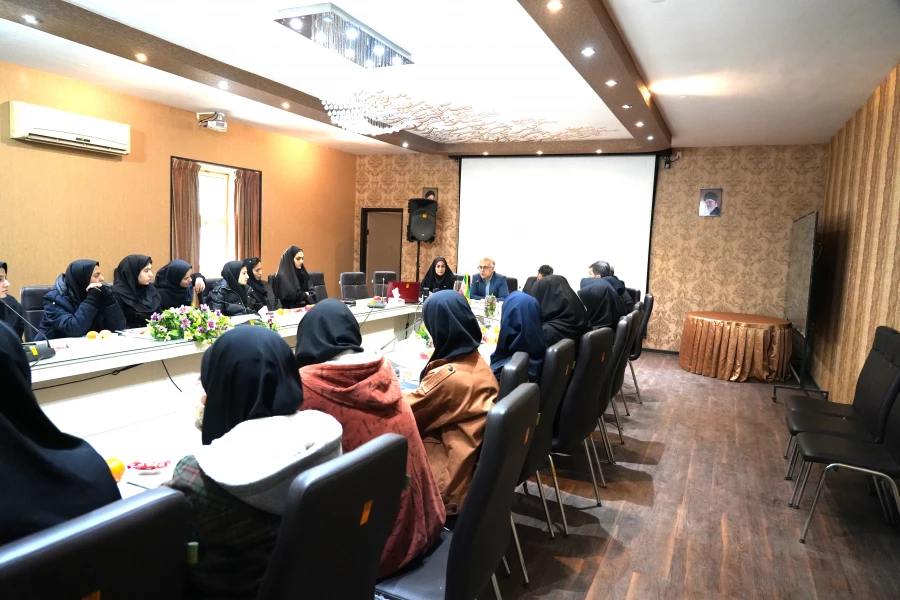 جلسه توجیهی و بدرقه کاروان ورزشی دانشجویان دختر  اعزامی به مسابقات بیست و پنجمین المپیاد فرهنگی ورزشی دانشجو معلمان سراسر کشور