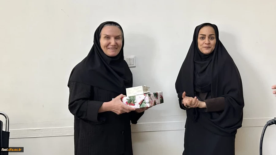تجلیل از بانوان همکار به مناسبت فرخنده میلاد حضرت معصومه(س) دانشکدع علوم تربیتی حضرت فاطمه زهرا س اصفهان